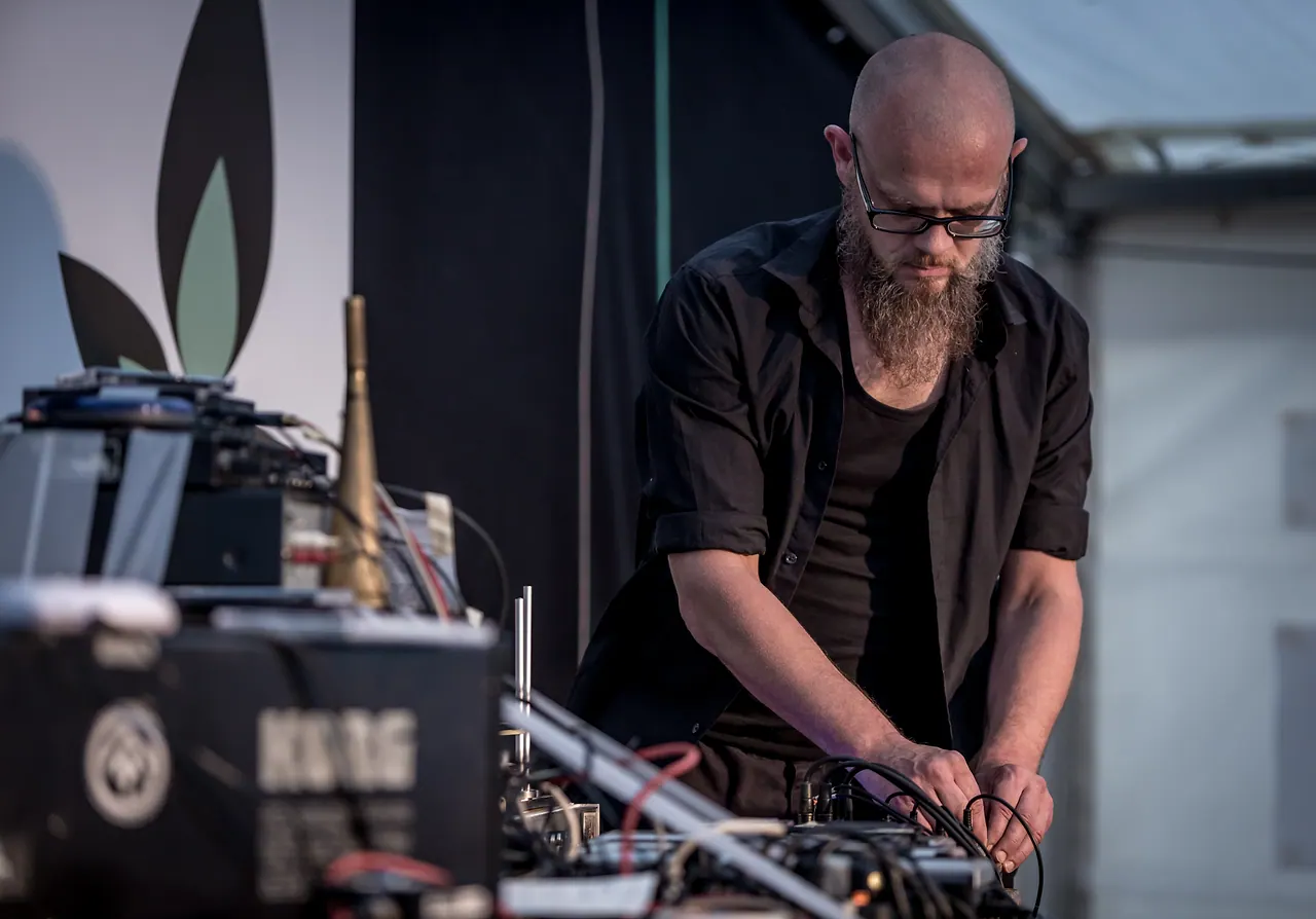 Helios & Hess live an Les Digitales Bern 2013, Botanischer Garten Bern – Foto 11 von 29