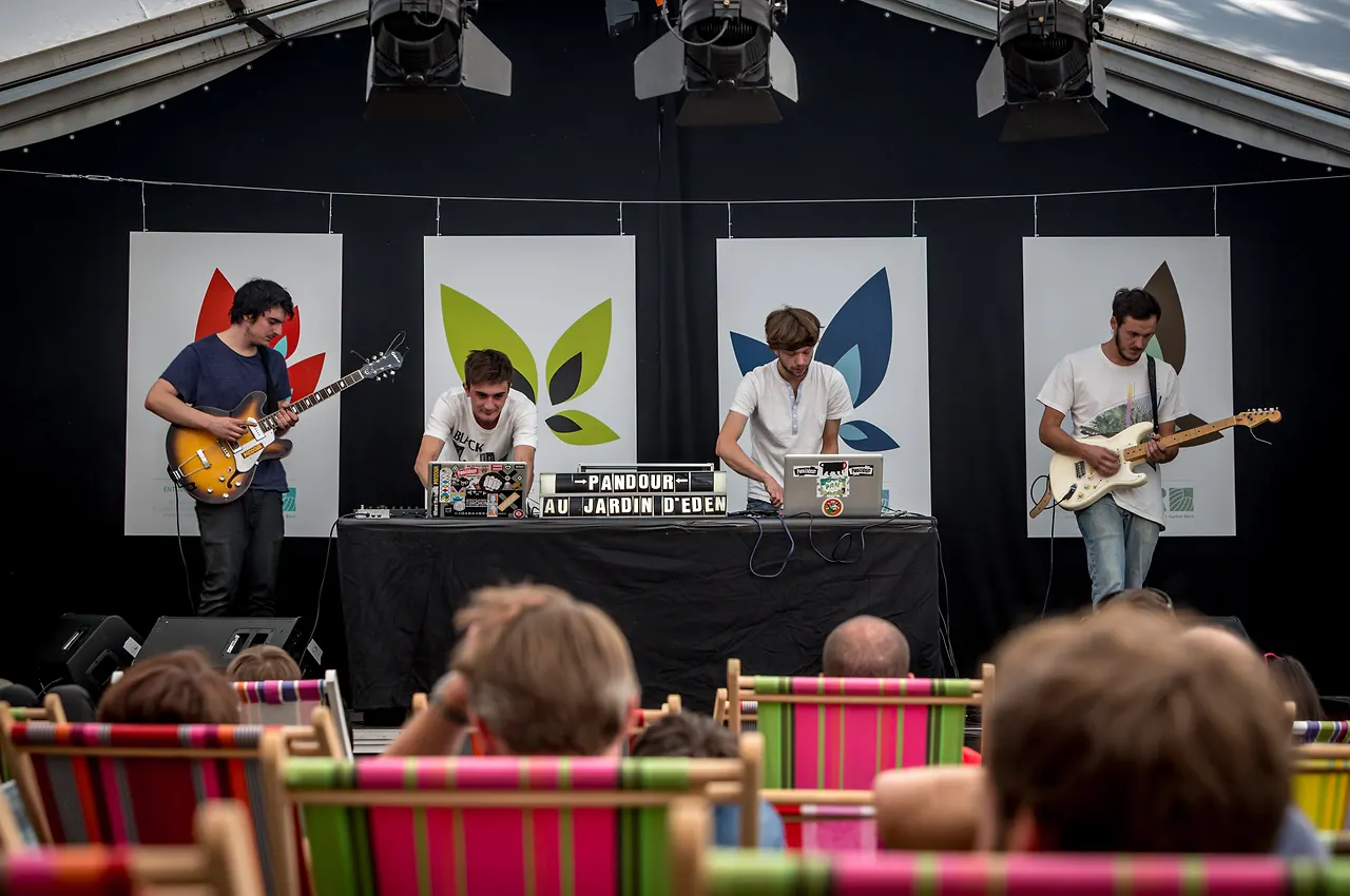 Pandour live an Les Digitales Bern 2013, Botanischer Garten Bern – Foto 6 von 16