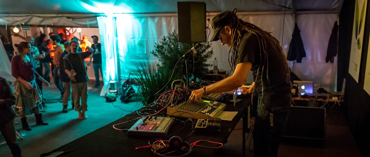 Chris Dubflow live an Les Digitales Bern 2014, Botanischer Garten Bern – Foto 15 von 19