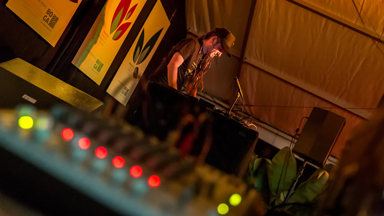 Chris Dubflow live an Les Digitales Bern 2014, Botanischer Garten Bern – Foto 19 von 19