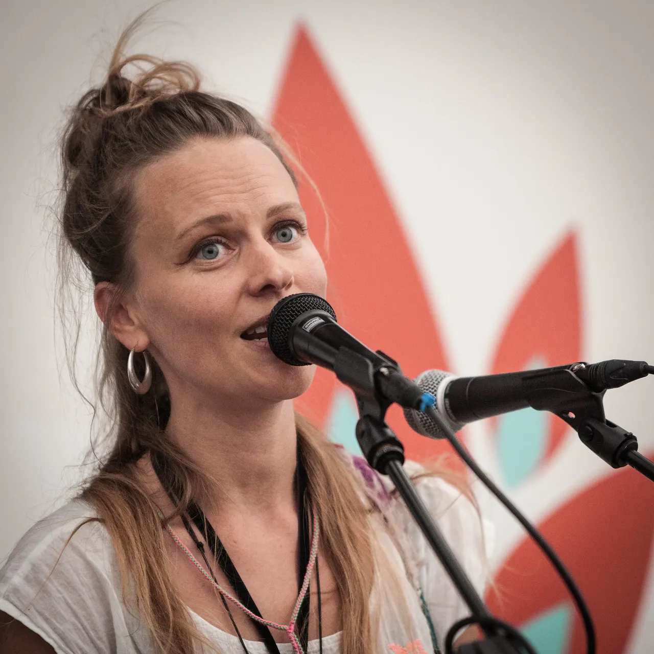 Nadja Stoller live an Les Digitales Bern 2014, Botanischer Garten Bern – Foto 18 von 20