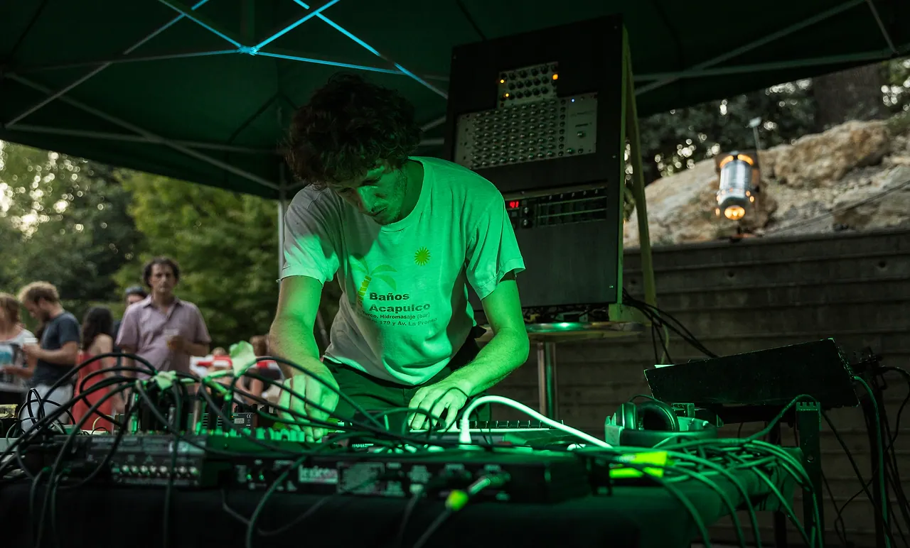 Morb live an Les Digitales Bern 2015, Botanischer Garten Bern – Foto 4 von 11