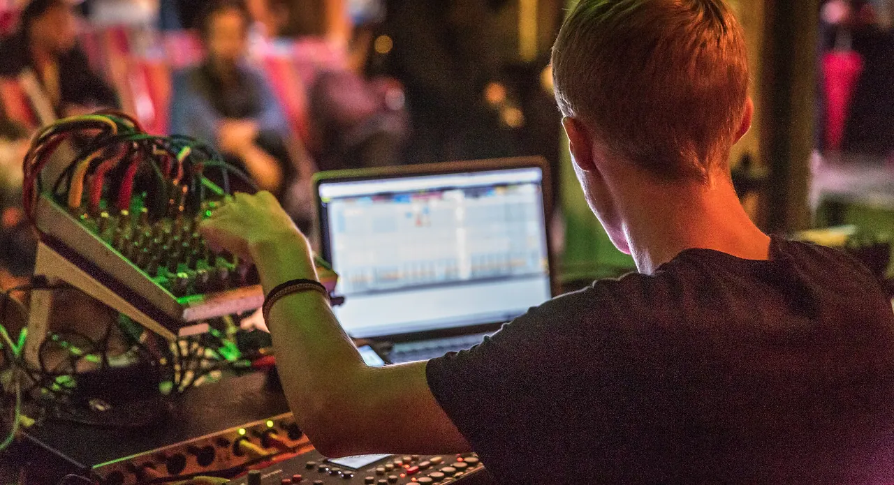 Hetan live an Les Digitales Bern 2016, Botanischer Garten Bern – Foto 7 von 12