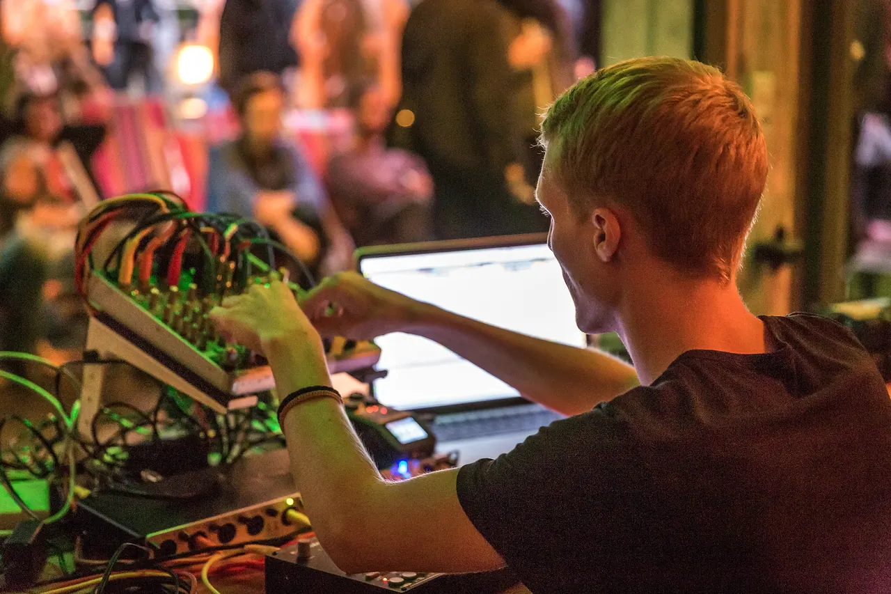 Hetan live an Les Digitales Bern 2016, Botanischer Garten Bern – Foto 8 von 12