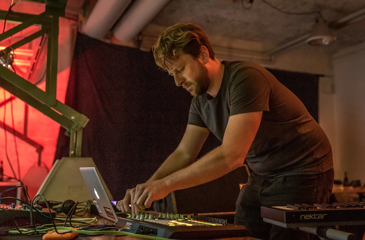 Simon S live an Les Digitales Bern 2016, Botanischer Garten Bern – Foto 4 von 12