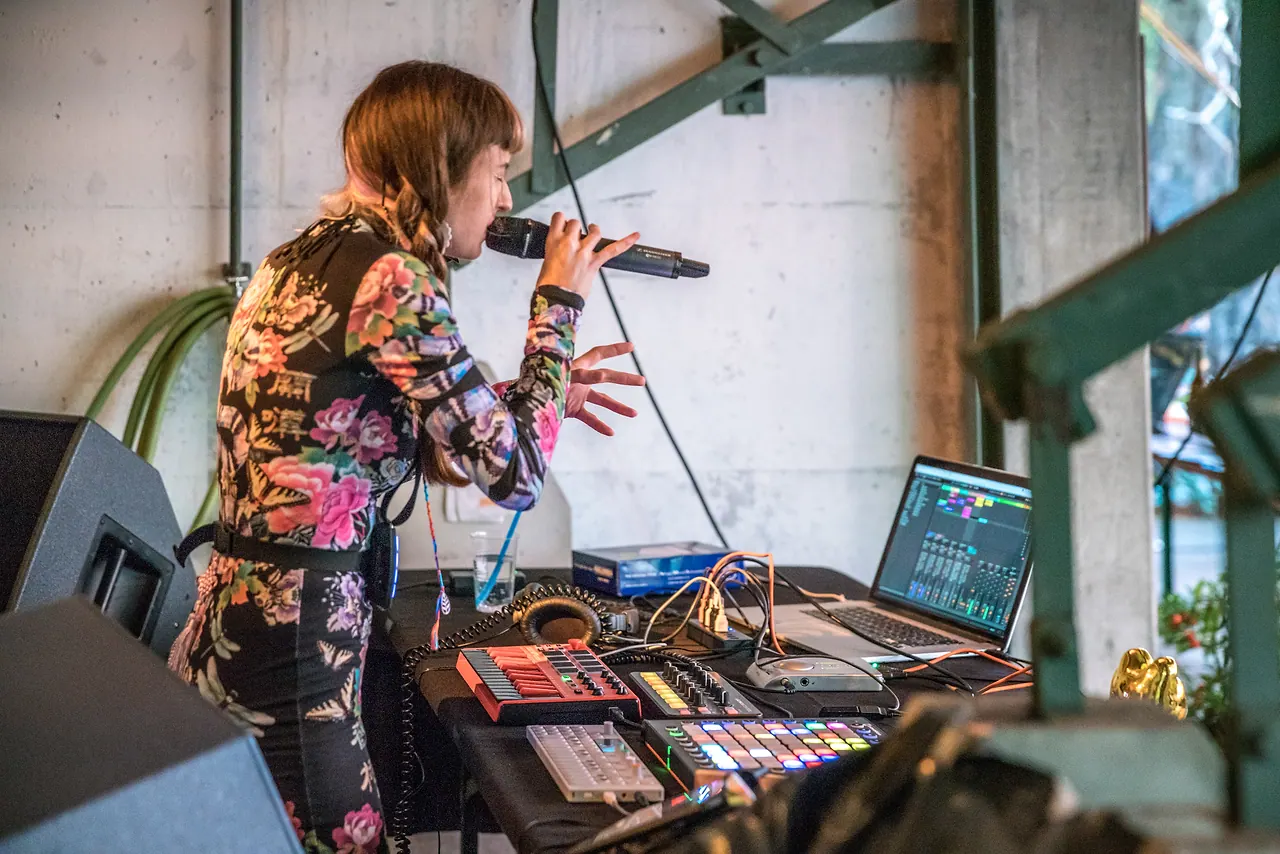 Jessiquoi live an Les Digitales Bern 2017, Botanischer Garten Bern – Foto 8 von 21