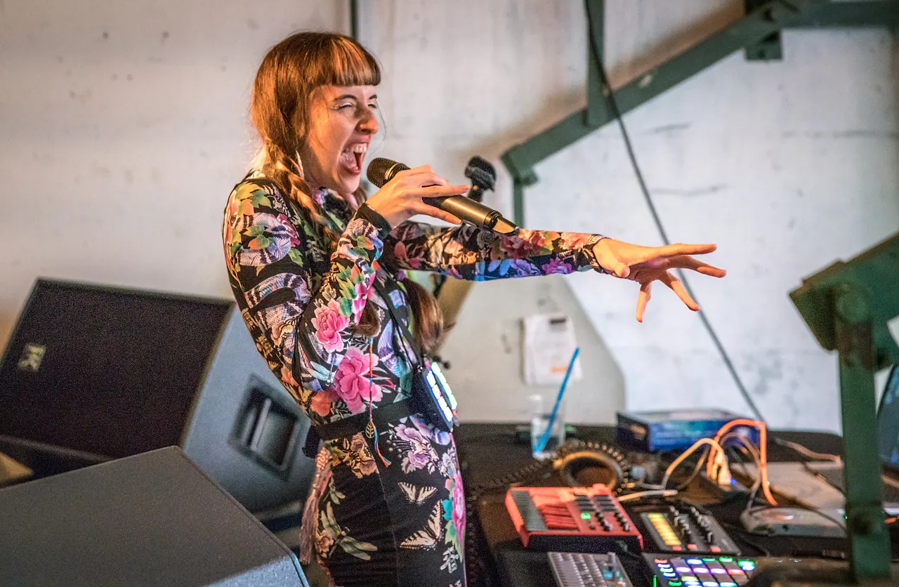 Jessiquoi live an Les Digitales Bern 2017, Botanischer Garten Bern – Foto 12 von 21