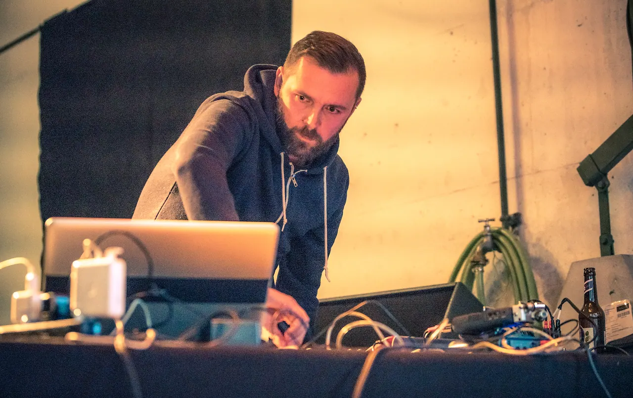 Play/Pause live an Les Digitales Bern 2017, Botanischer Garten Bern – Foto 9 von 17