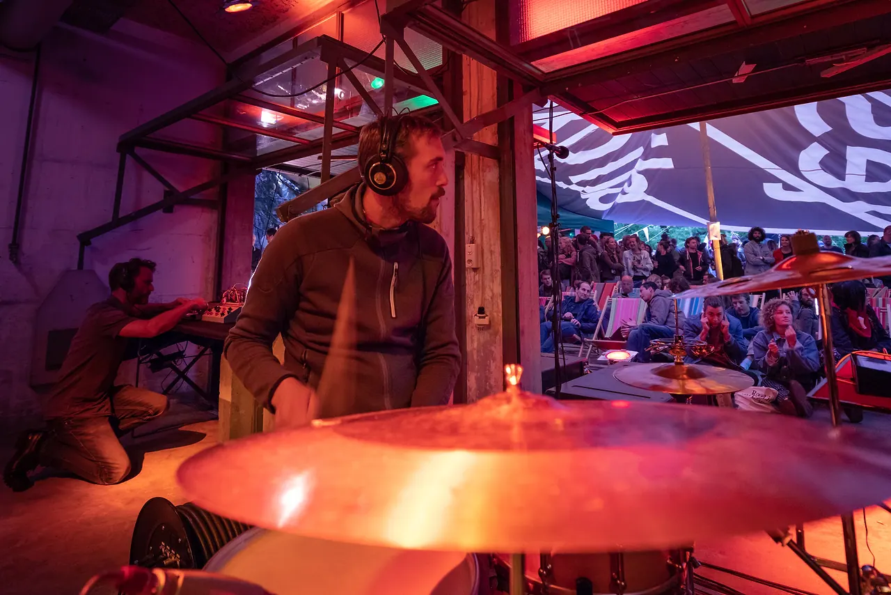 Braun live an Les Digitales Bern 2018, Botanischer Garten Bern – Foto 3 von 23