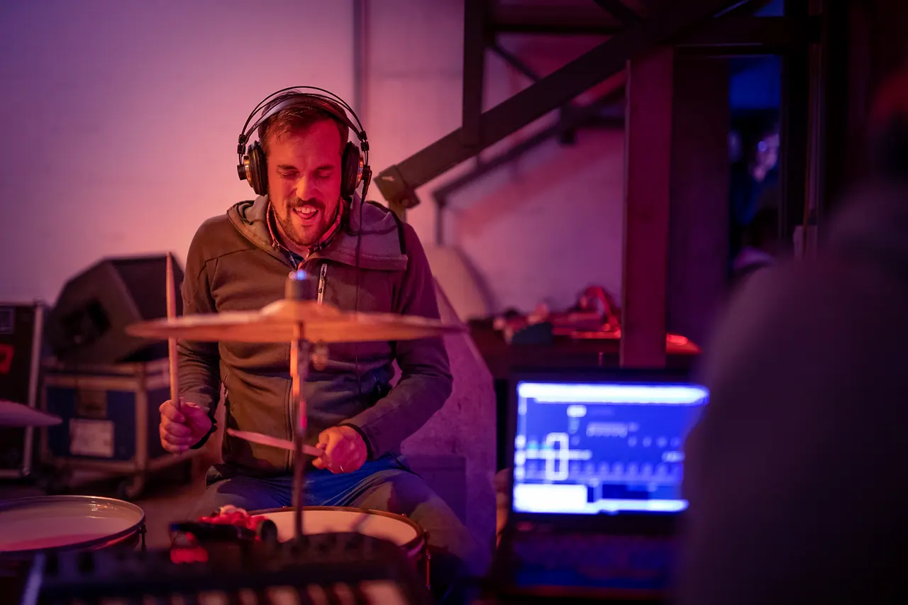 Braun live an Les Digitales Bern 2018, Botanischer Garten Bern – Foto 15 von 23