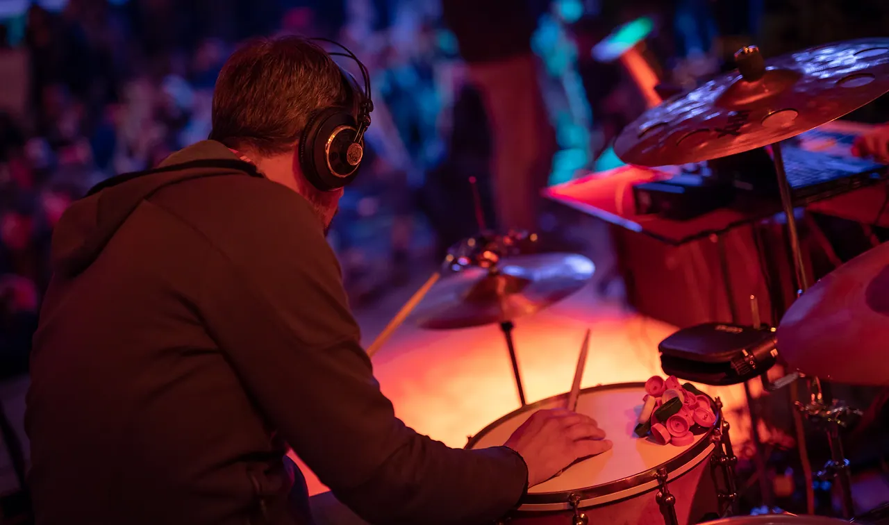 Braun live an Les Digitales Bern 2018, Botanischer Garten Bern – Foto 21 von 23