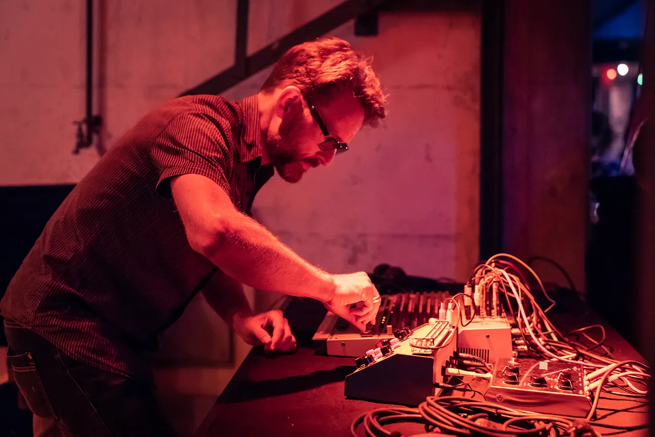 Simon Grab live an Les Digitales Bern 2018, Botanischer Garten Bern – Foto 8 von 23