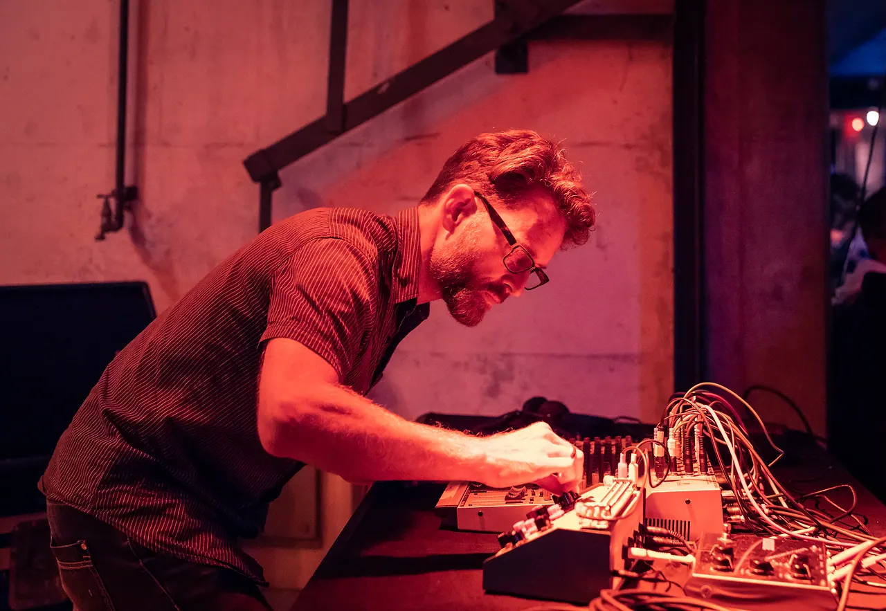Simon Grab live an Les Digitales Bern 2018, Botanischer Garten Bern – Foto 9 von 23