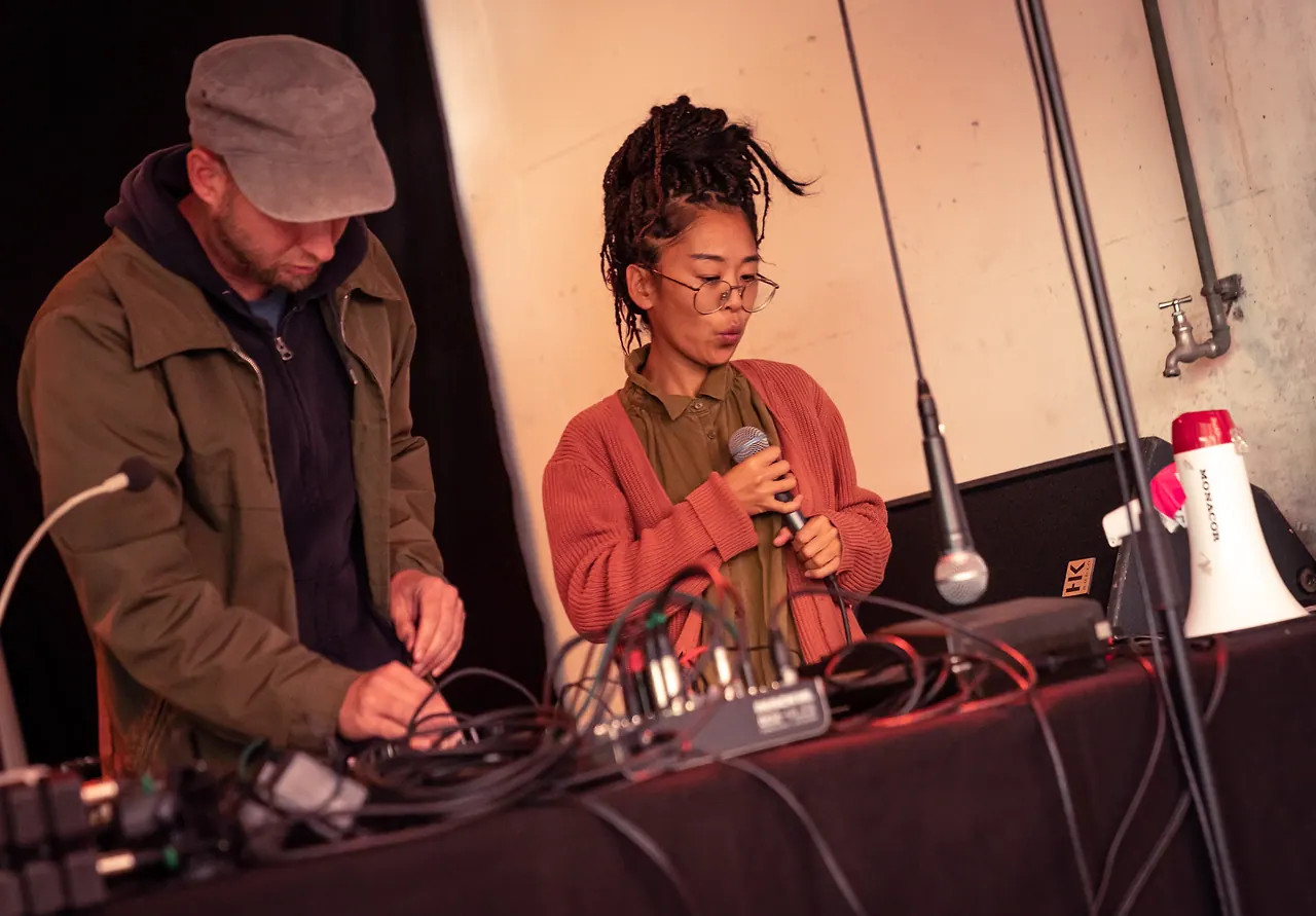 Tim & Puma Mimi live an Les Digitales Bern 2018, Botanischer Garten Bern – Foto 4 von 12
