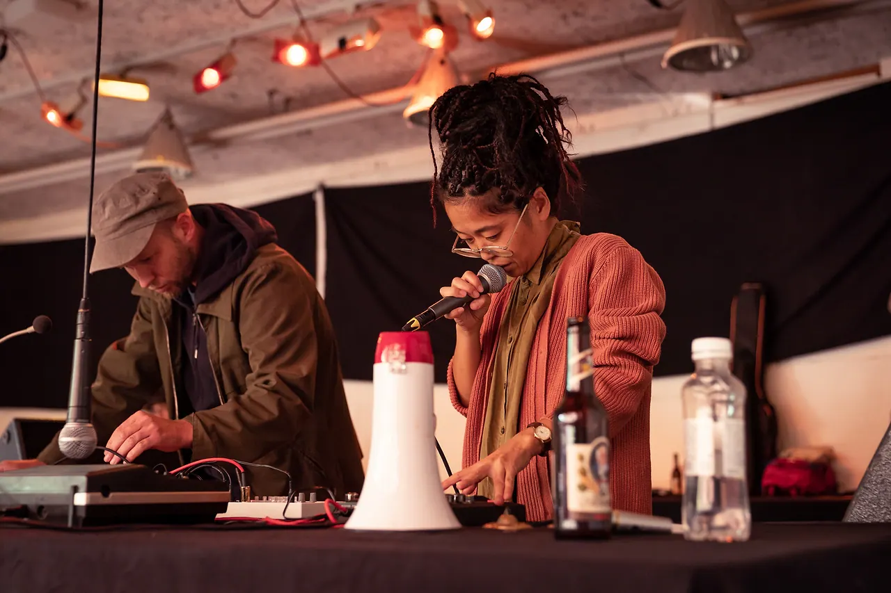 Tim & Puma Mimi live an Les Digitales Bern 2018, Botanischer Garten Bern – Foto 5 von 12