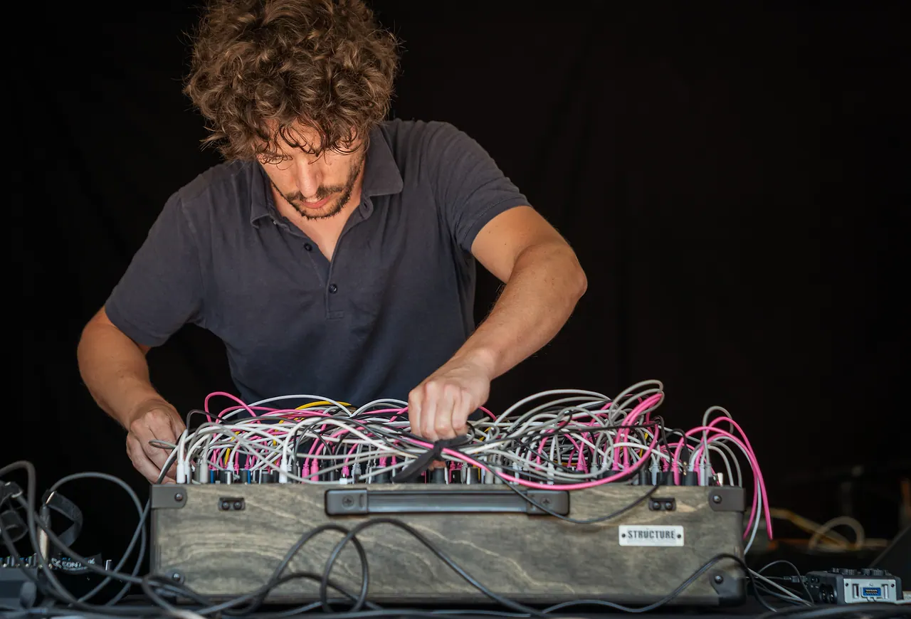 aroom [temp] live an Les Digitales Bern 2019, Botanischer Garten Bern – Foto 8 von 12