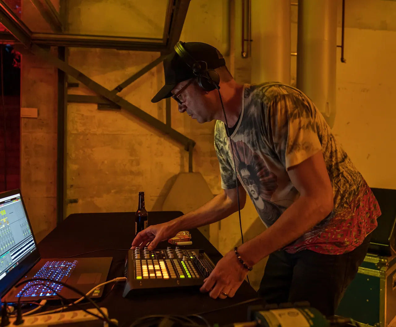Adriano Mirabile live an Les Digitales Bern 2019, Botanischer Garten Bern – Foto 6 von 12