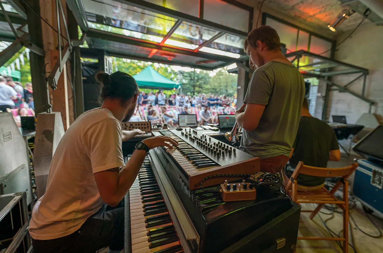 chalkos live an Les Digitales Bern 2019, Botanischer Garten Bern – Foto 9 von 14