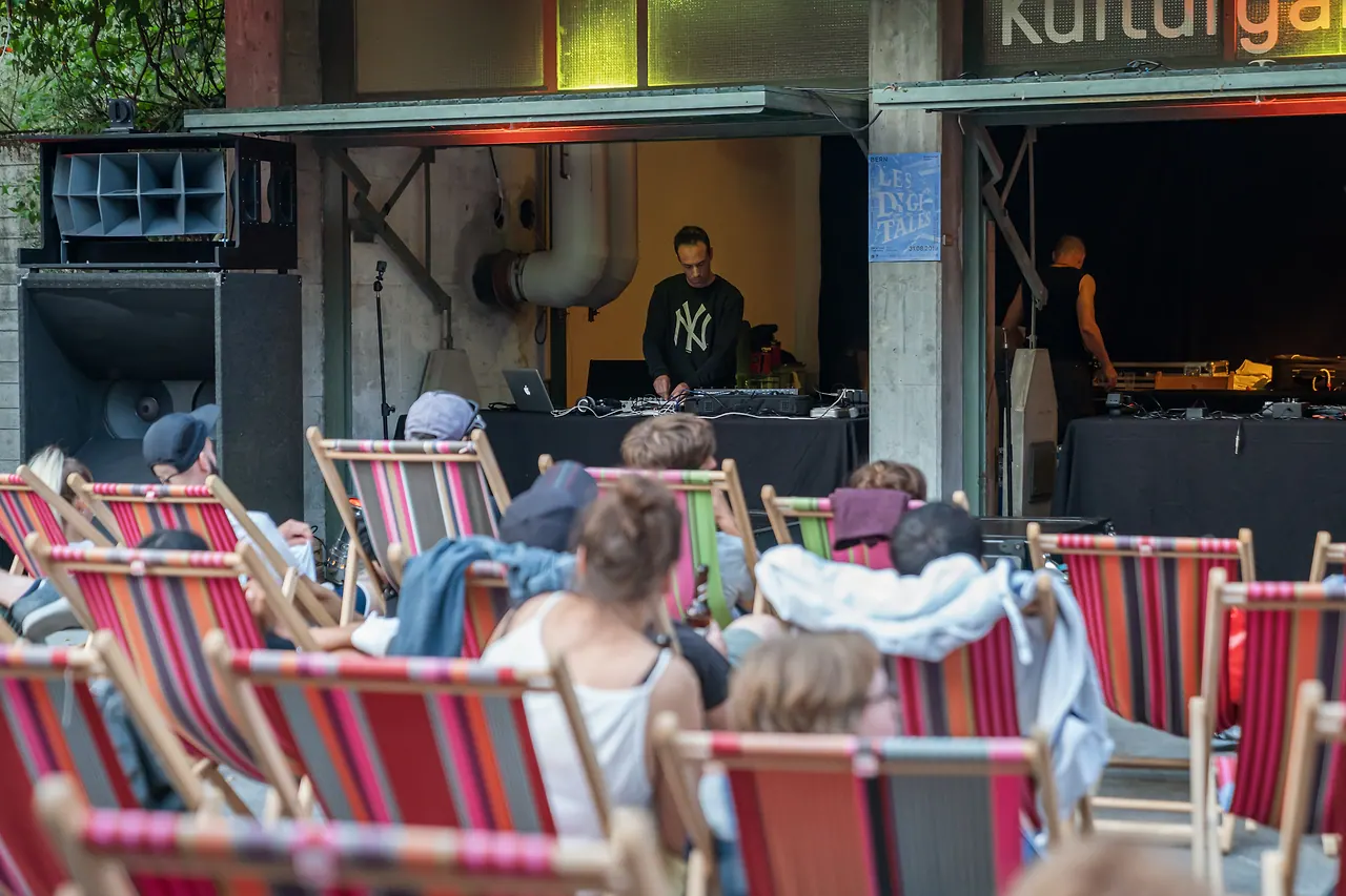 Punky live at Les Digitales Bern 2019, Botanischer Garten Bern – photo 10 of 13