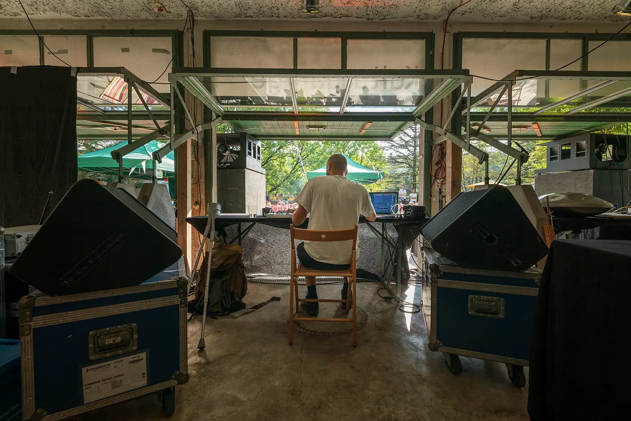 smioa live an Les Digitales Bern 2019, Botanischer Garten Bern – Foto 13 von 15