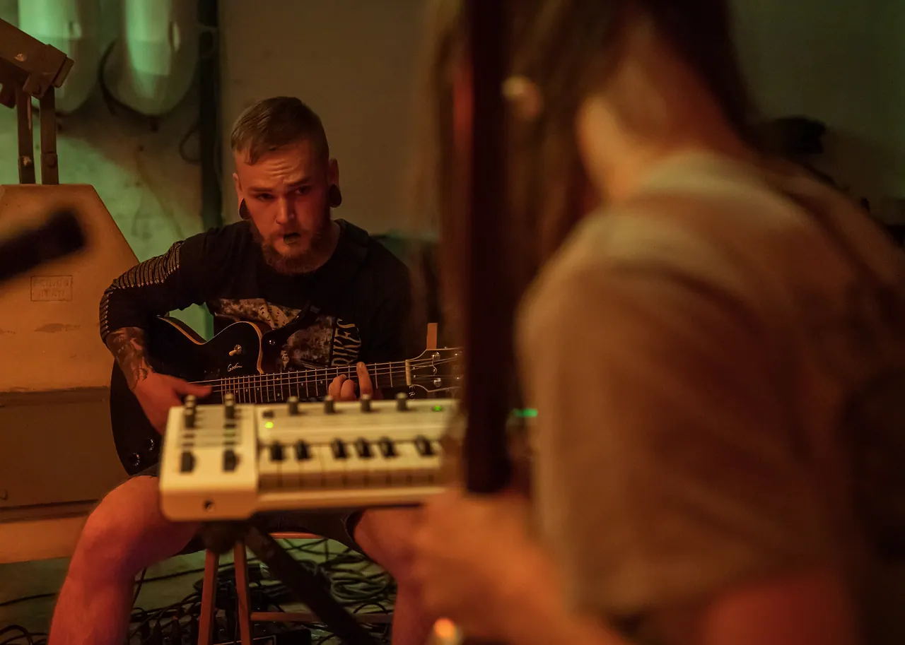 Swamp Flower Rhyme live an Les Digitales Bern 2019, Botanischer Garten Bern – Foto 18 von 22
