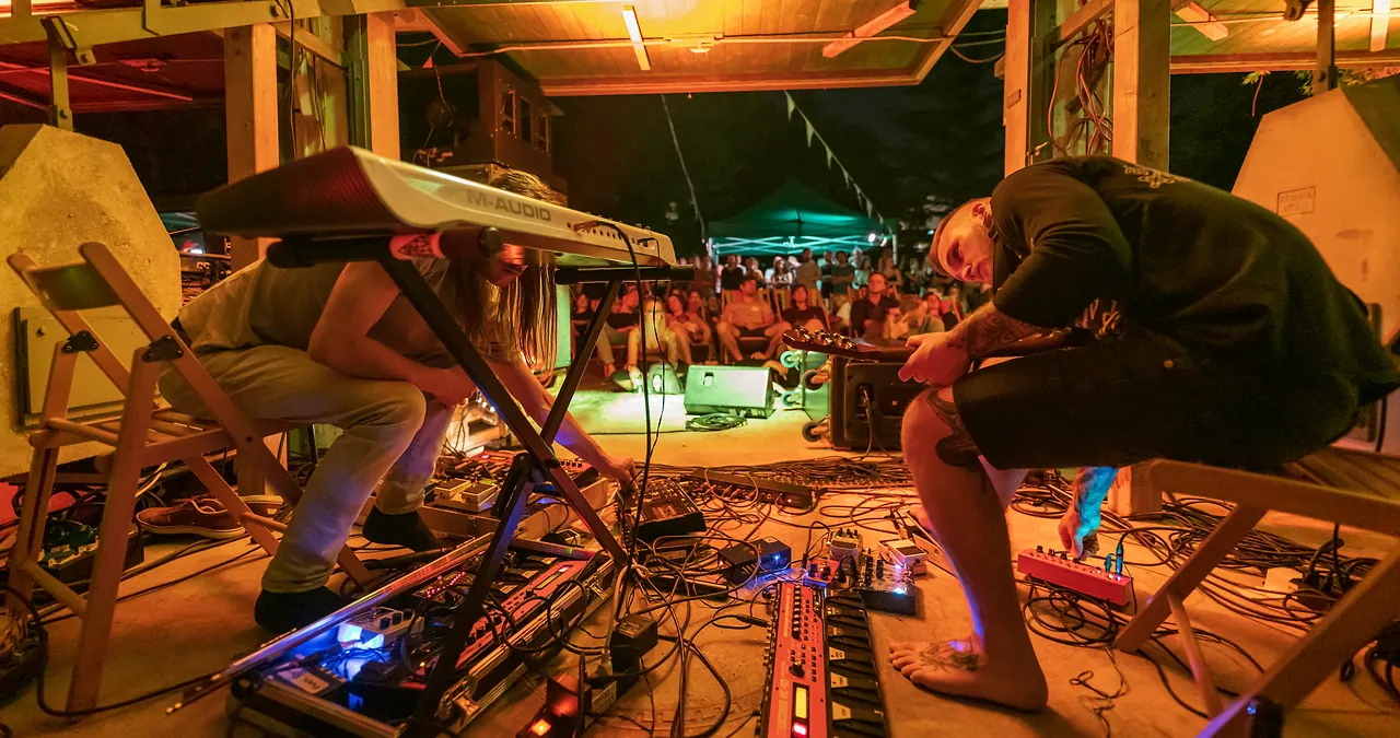 Swamp Flower Rhyme live an Les Digitales Bern 2019, Botanischer Garten Bern – Foto 21 von 22