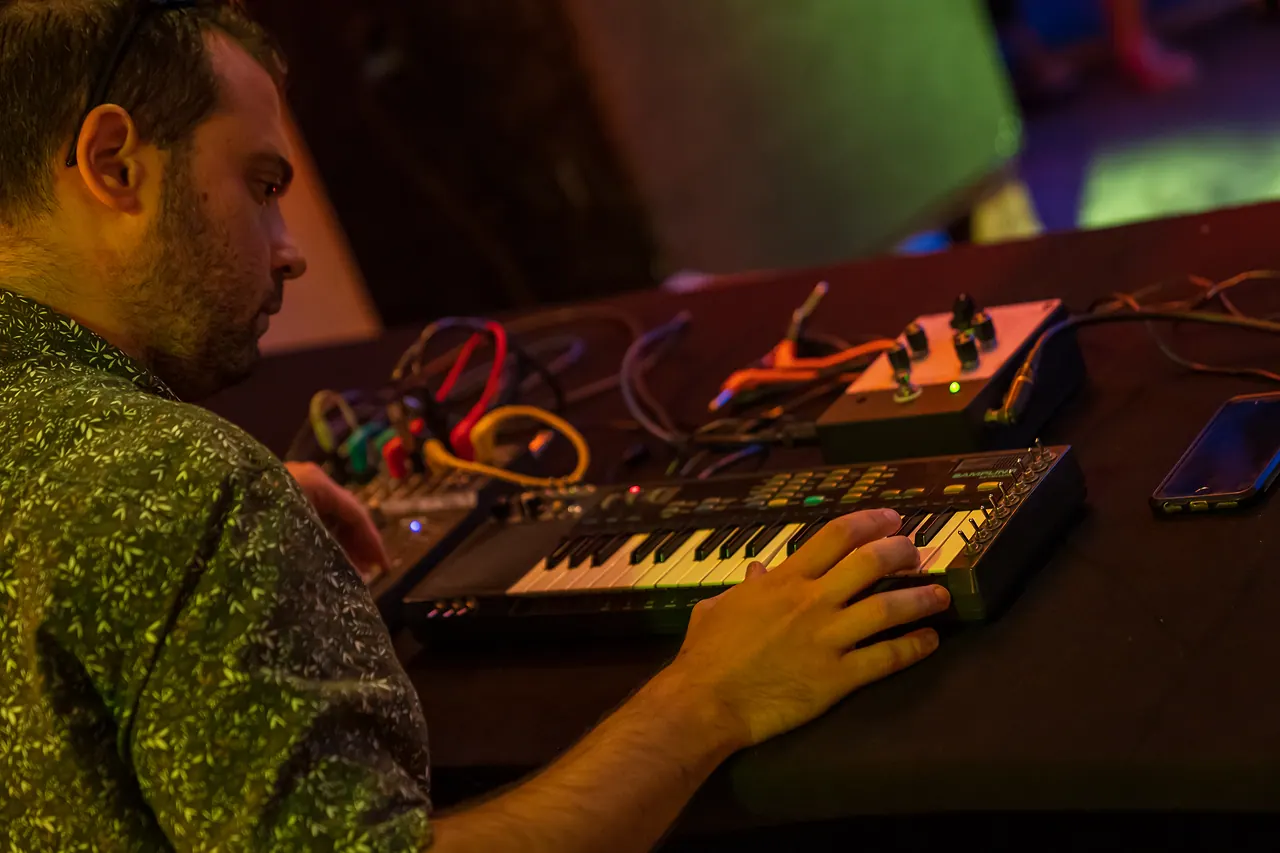 Tanto live at Les Digitales Bern 2019, Botanischer Garten Bern – photo 10 of 12