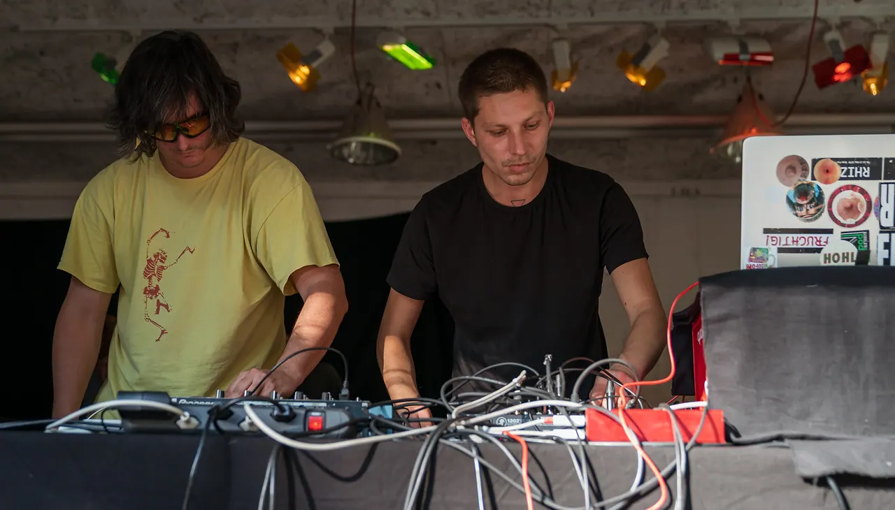 UHT live an Les Digitales Bern 2019, Botanischer Garten Bern – Foto 11 von 16