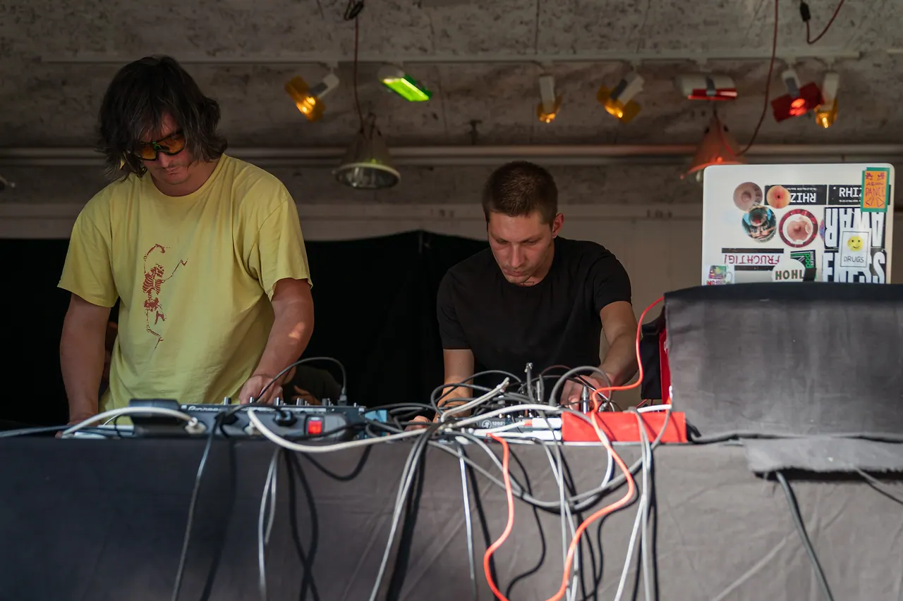 UHT live an Les Digitales Bern 2019, Botanischer Garten Bern – Foto 13 von 16