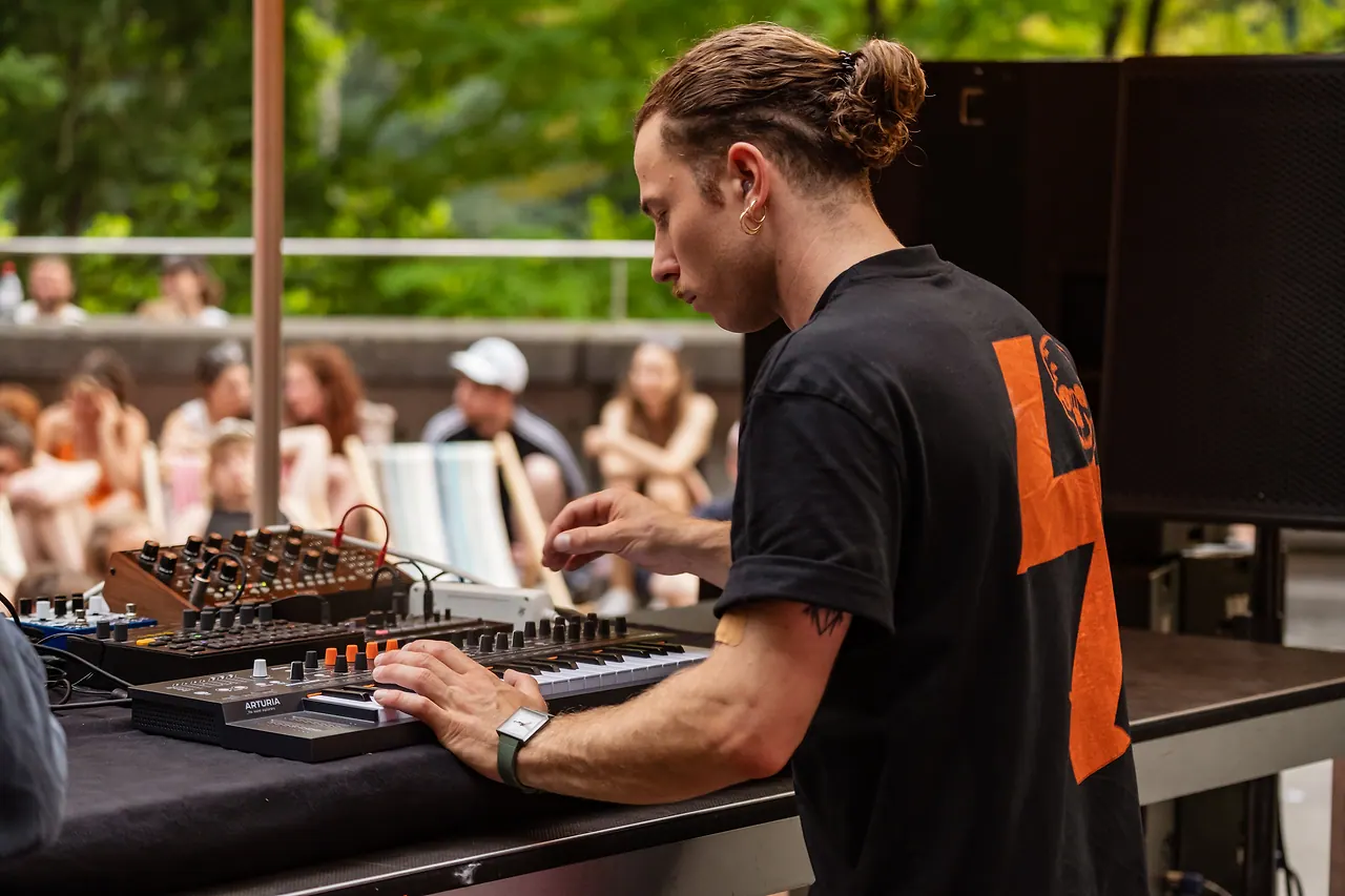 Entelechia live an Les Digitales Bern 2023, Botanischer Garten Bern – Foto 6 von 16
