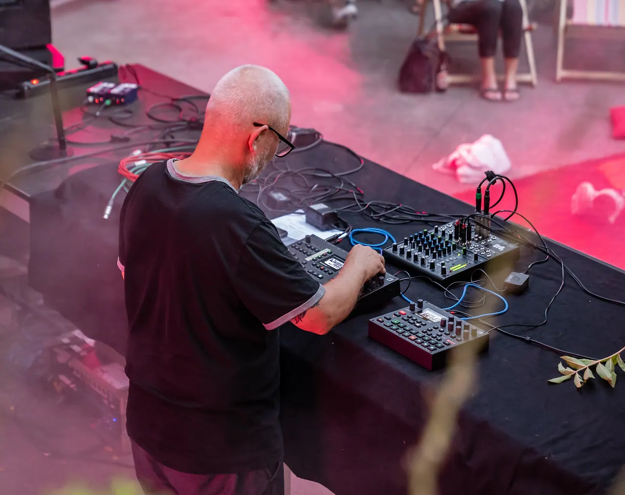 (la) Fabrik Electric live an Les Digitales Bern 2023, Botanischer Garten Bern – Foto 7 von 13