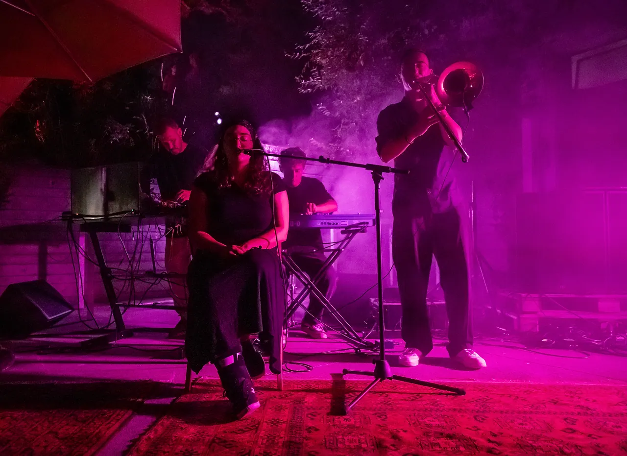 Lumia Sylko live an Les Digitales Bern 2023, Botanischer Garten Bern – Foto 15 von 15
