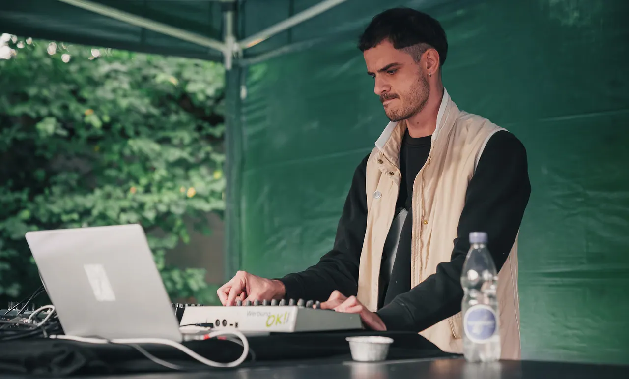 Kasma live an Les Digitales Bern 2025, Dampfzentrale Bern – Foto 18 von 22