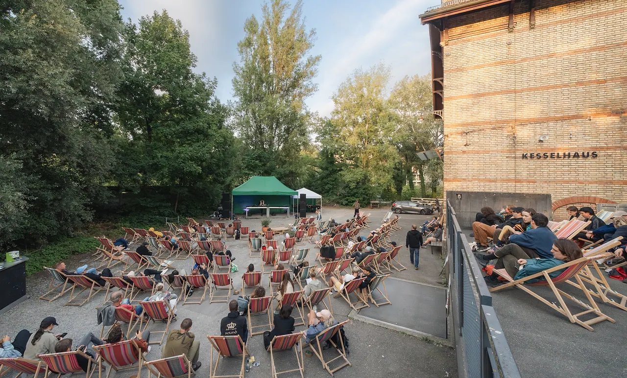 Kasma live an Les Digitales Bern 2025, Dampfzentrale Bern – Foto 21 von 22