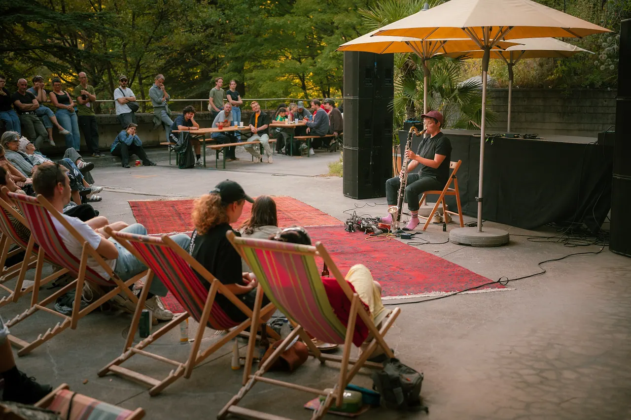 La Loggia live at Les Digitales Bern 2026, Botanischer Garten Bern – photo 14 of 14