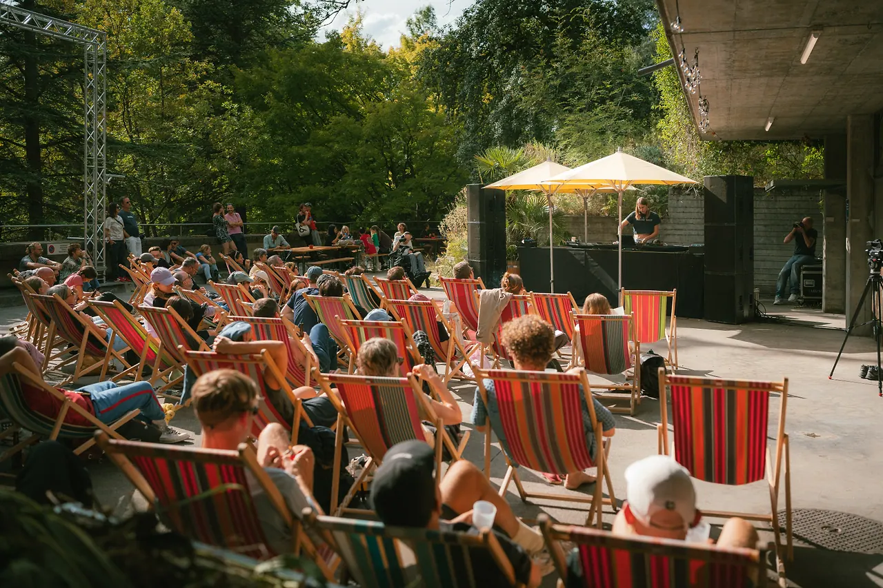 Liz live at Les Digitales Bern 2026, Botanischer Garten Bern – photo 10 of 15