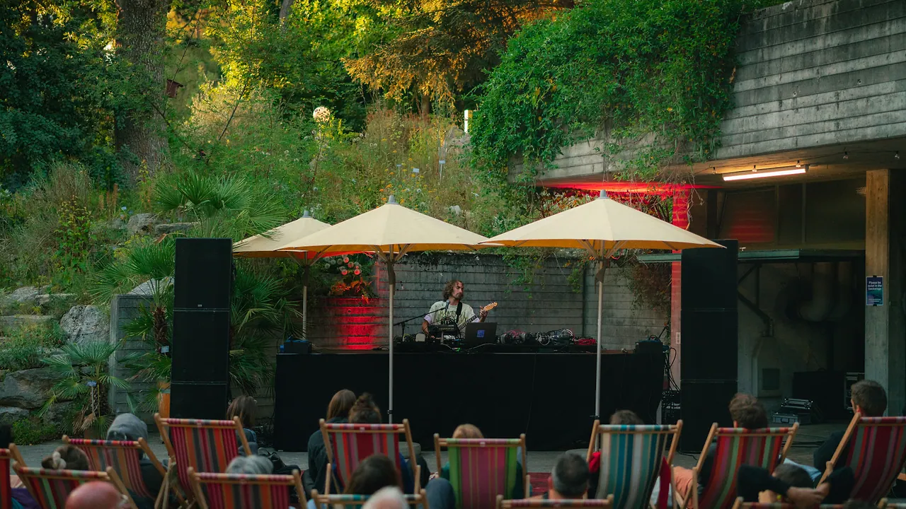 Slon live an Les Digitales Bern 2026, Botanischer Garten Bern – Foto 8 von 15