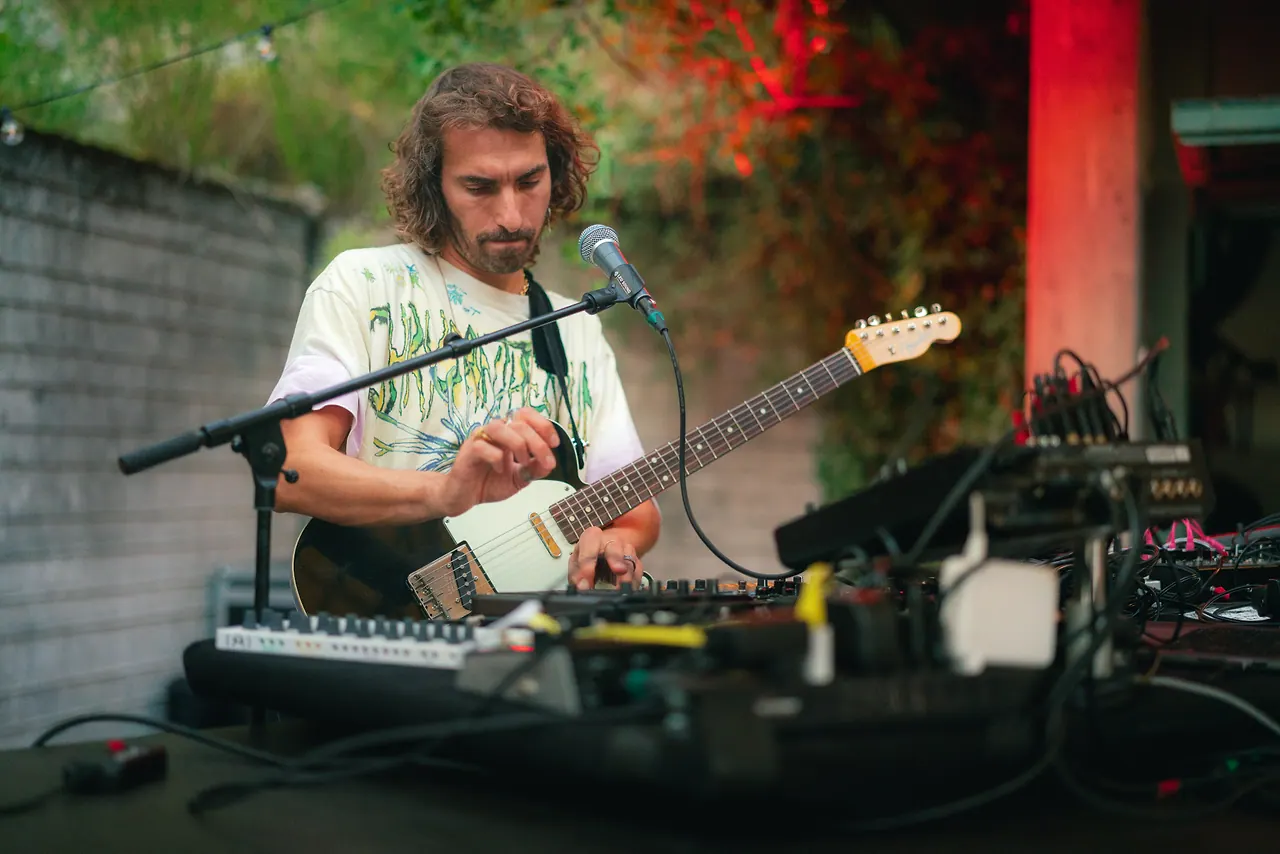 Slon live an Les Digitales Bern 2026, Botanischer Garten Bern – Foto 11 von 15